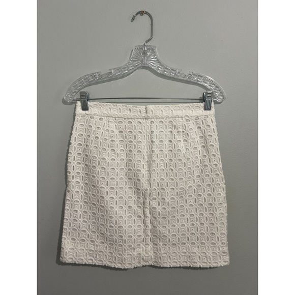 J.Crew Skirt Women’s 2 White Eyelet Cut Out Pencil Straight Zip Cotton 45712 - Picture 3 of 12